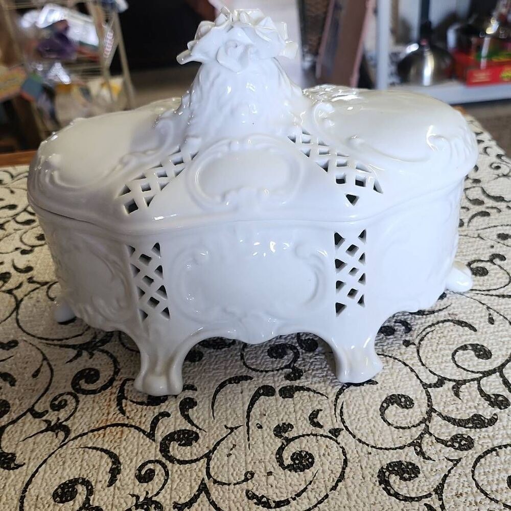 White Rose Lattice Ceramic Box
